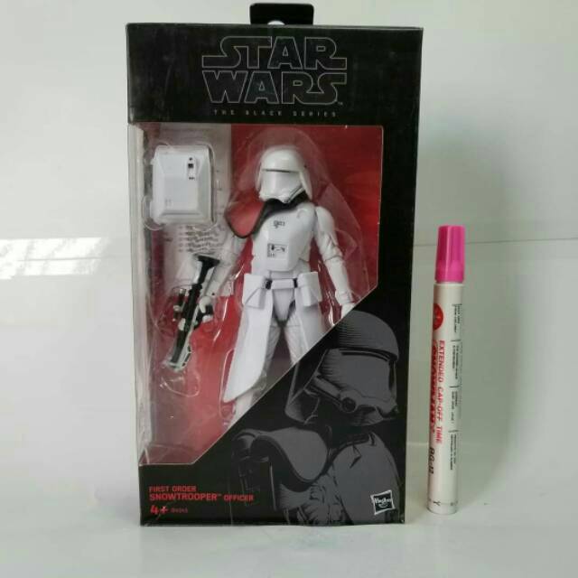 mainan action figure
first order snow trooper
by hasbro black series starwars
tinggi sekitar 6