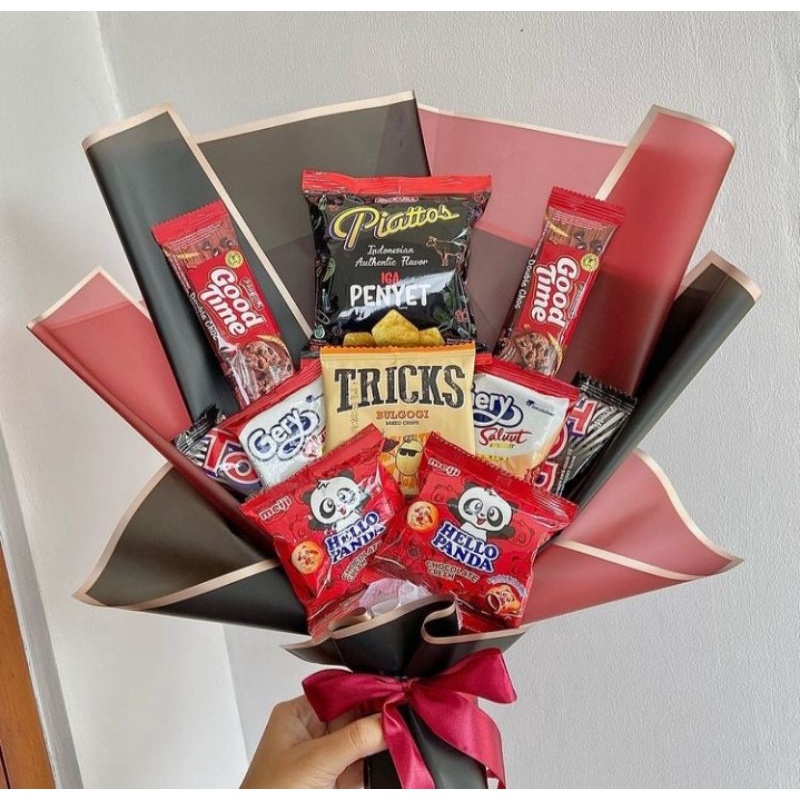 

bucket snack murah / buket snack / kado untuk wisuda ulang tahun