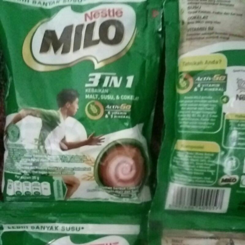 

isi 10 sachet milo nestle 3in1 susu malt cokelat vitamin B2