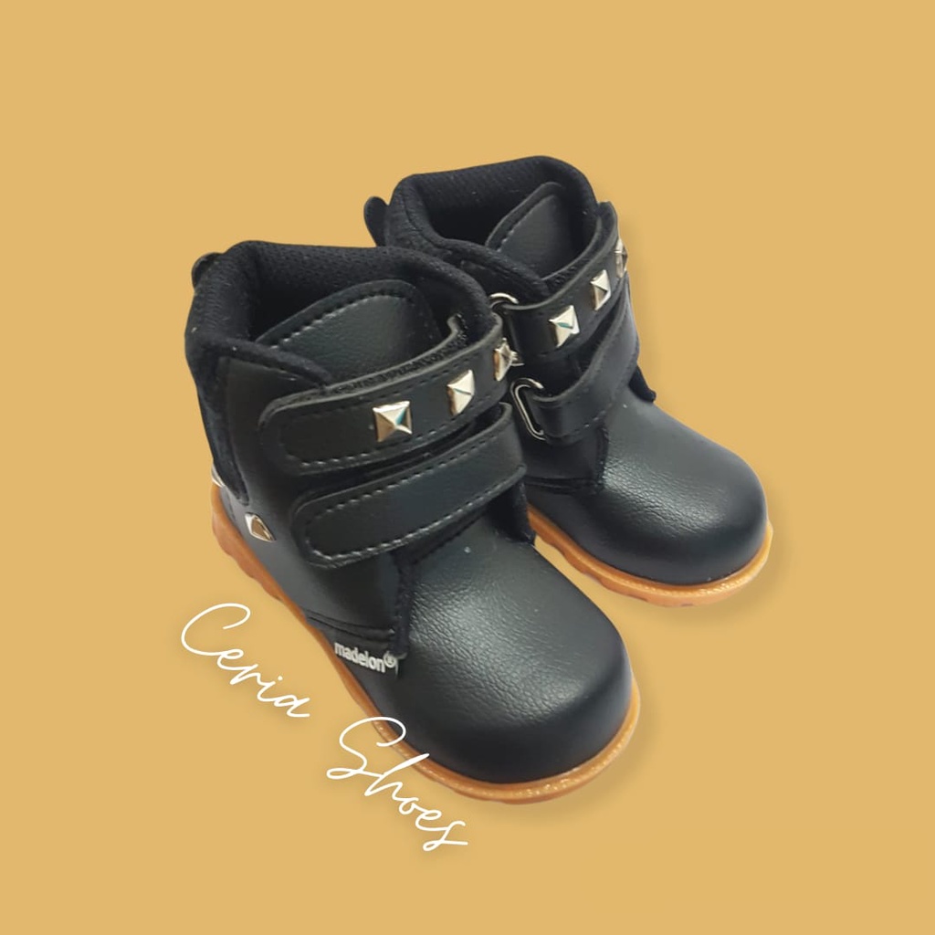 Sepatu Boots Anak Laki Laki Madelon Anti Slip Bahan Empuk Tebal Bots Cowo