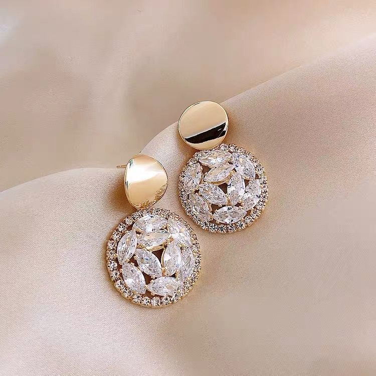 Bright Round High-end Earrings Trendy Korean Temperament Earrings Exaggerated Personality Earrings Creative Gifts.