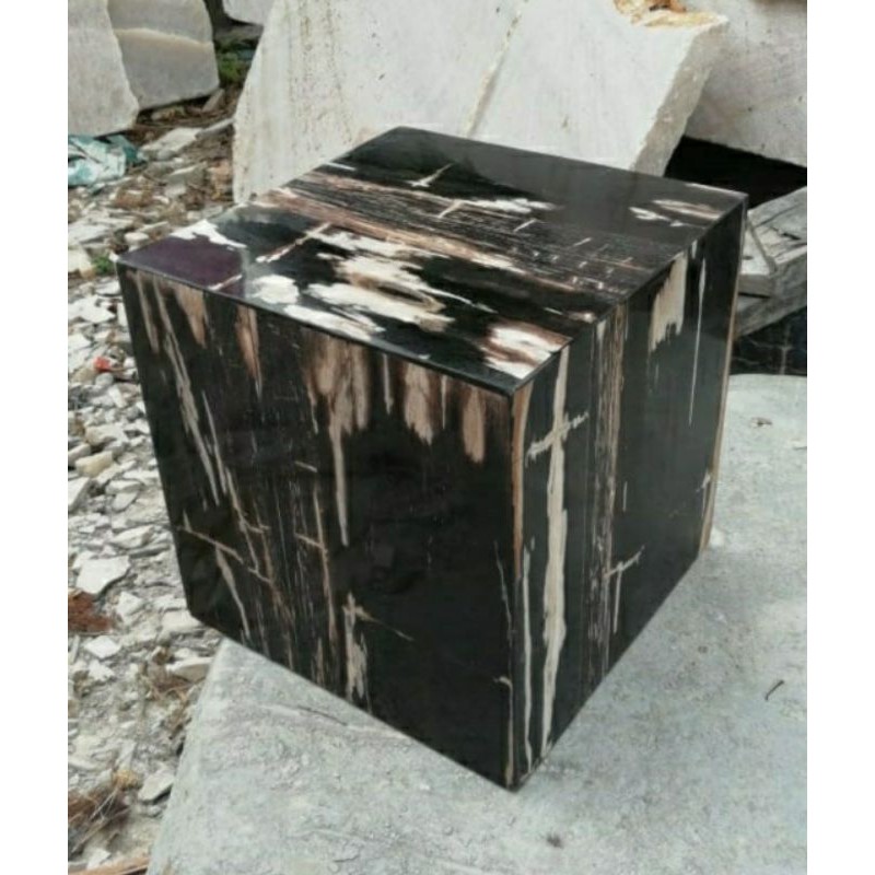 Kursi Mozaik Batu Fosil Kayu