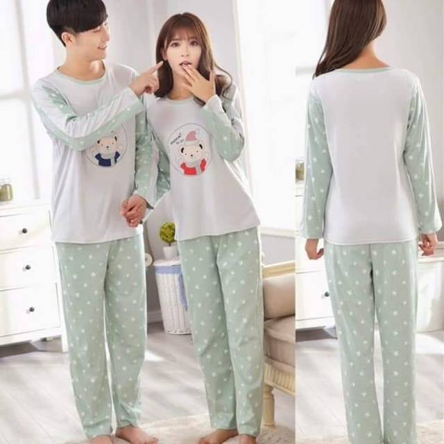 Saya menjual baju tidur bunda della monica