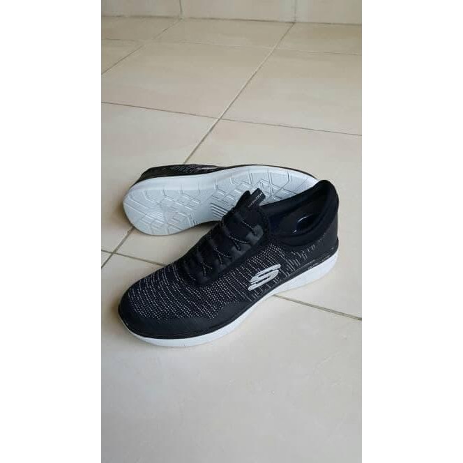 Sepatu Original Skechers Synergy