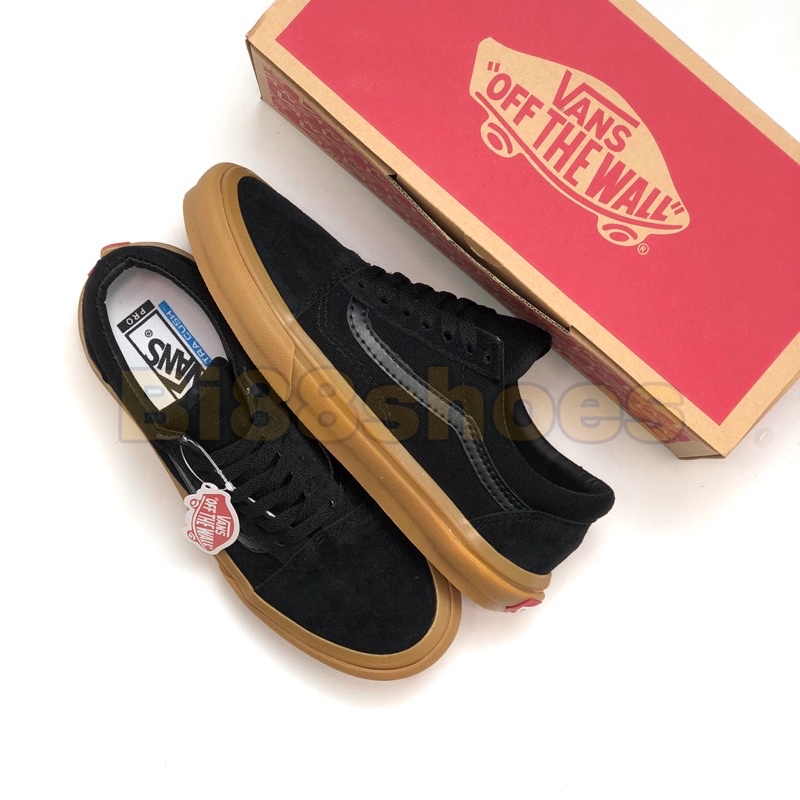 Sepatu vans oldskool mono black gum sneakers pria