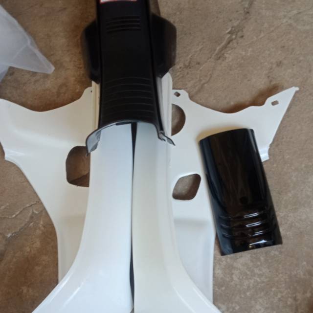 Sayap LEGENDA 2 ASTREA GRAND PUTIH