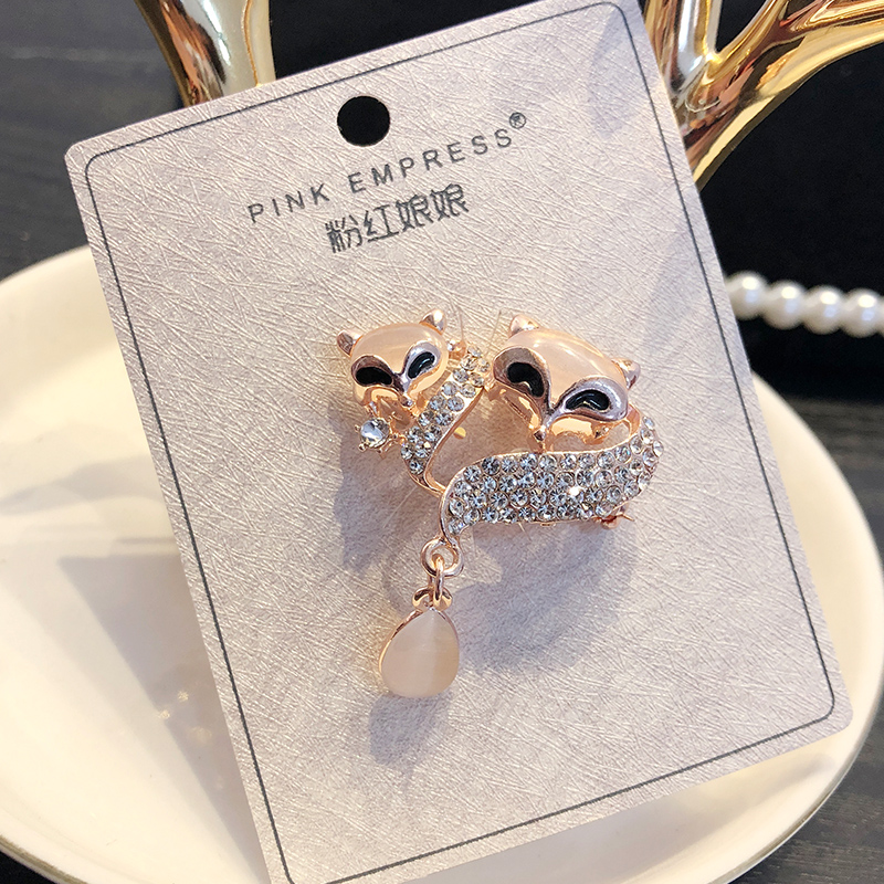 Bros Bros Pin Perempuan Korea Suasana Mewah Selendang Gesper Mantel Kardigan Dekorasi Kreatif-7