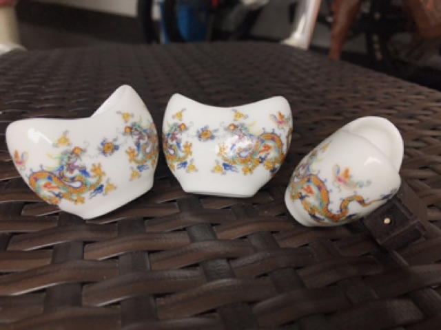 Cepuk cungkok sabit keramik makanan burung