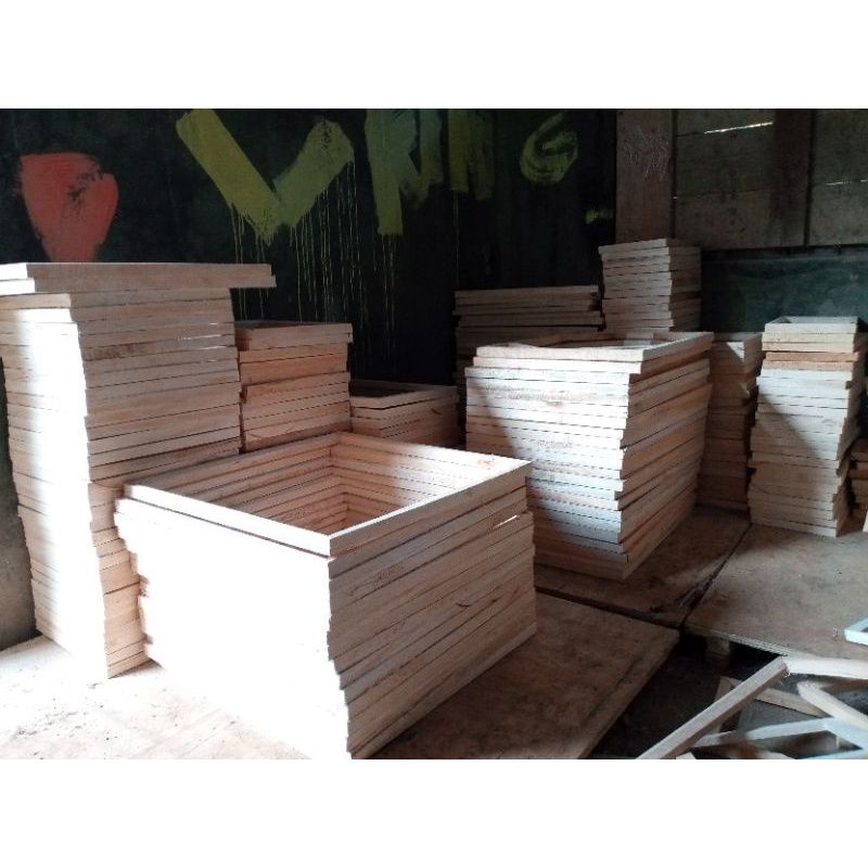 

SPANRAM KAYU / FRAME KANVAS LUKIS 90×90/90×100/90×110