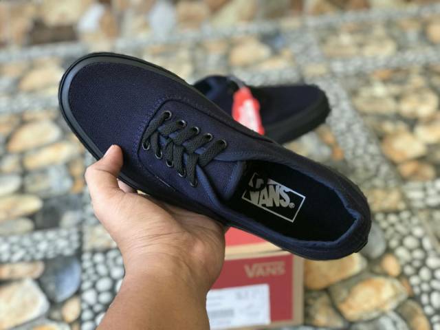 SEPATU43 VANS AUTHENTIC FULL BLACK HITAM POLOS WHITE PUTIH OLDSKOOL ERA SK8 PREMIUM BNIB ICC IFC DT