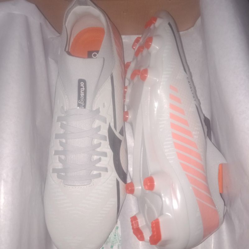 SEPATU BOLA SIZE 45/46 ORIGINAL