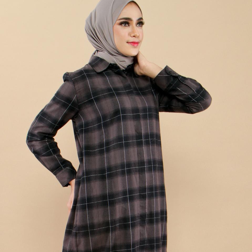 Benhill Kemeja Tunik Flanell Wanita Motif Kotak Hitam Abu Art. 0564 - 71237 (ART. )