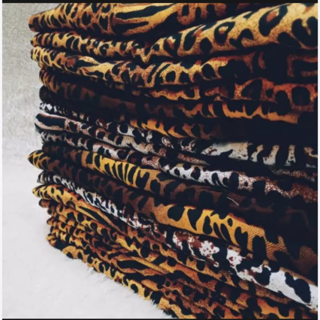 KAIN PANTAI/ KAIN BALI MOTIF MACAN/ SELIMUT BALI UKURAN 165X120 CM