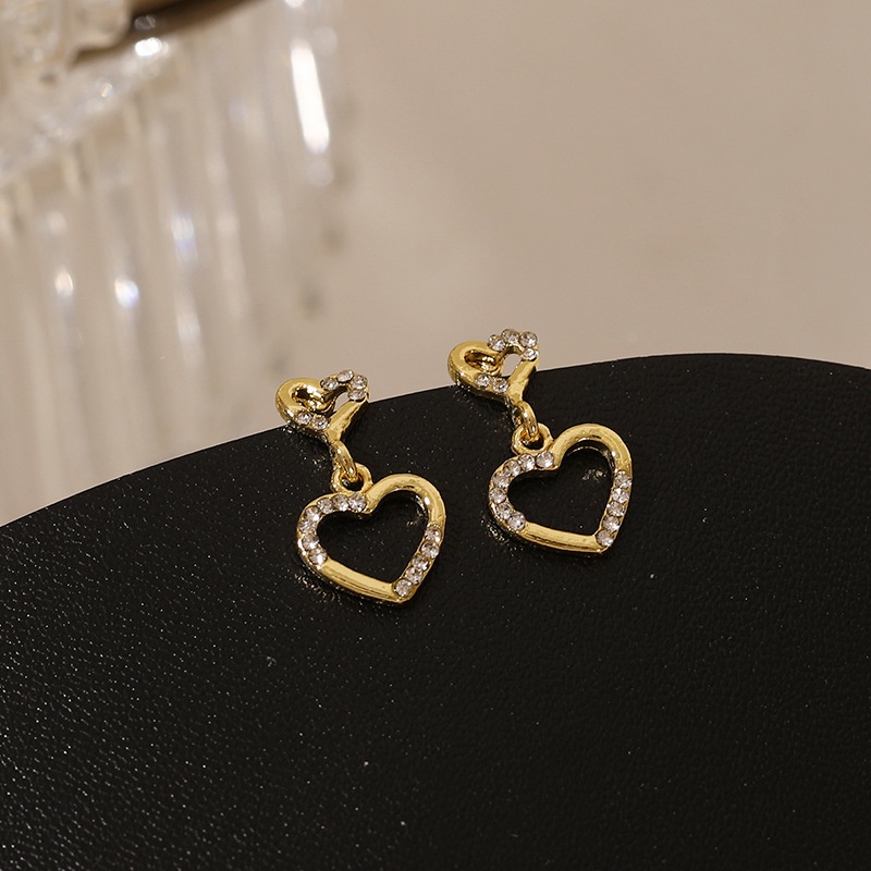 Korea anting-anting bentuk hati dengan Diamond light luxury 925 perak anting-anting anting-anting in