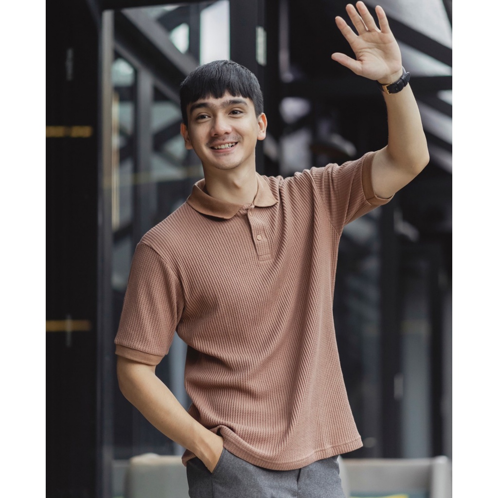 SHIBUYA POLO WAFFLE - Kaos Polo Waffle in Milo