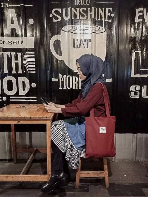 &quot;Messy&quot; Tote Bag/Totebag Semi Canvas Classic