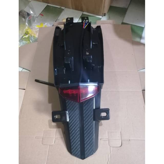 Spakbor belakang crf 150 l dudukan plat nomer besi crf 150 l stoplamp