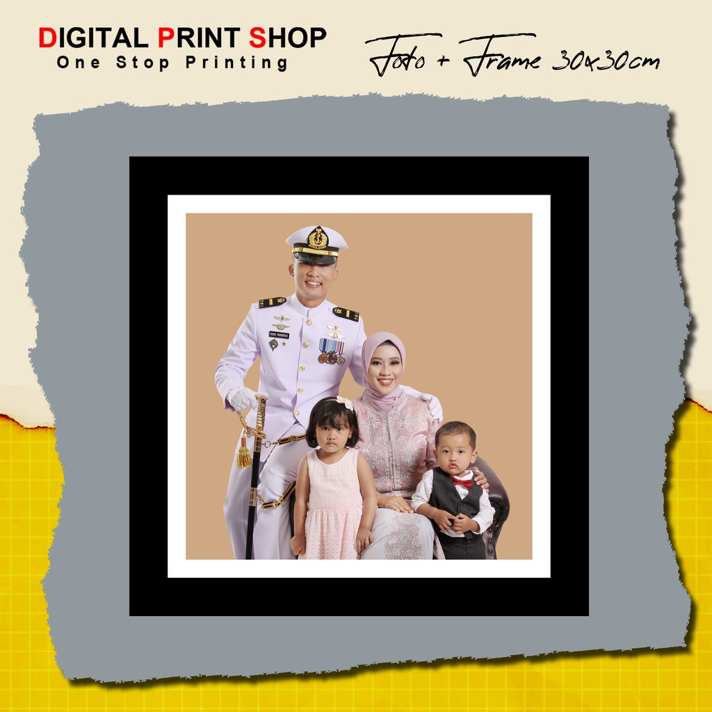 Cetak Foto + Frame Wisuda, Family, Prewedding & Wedding