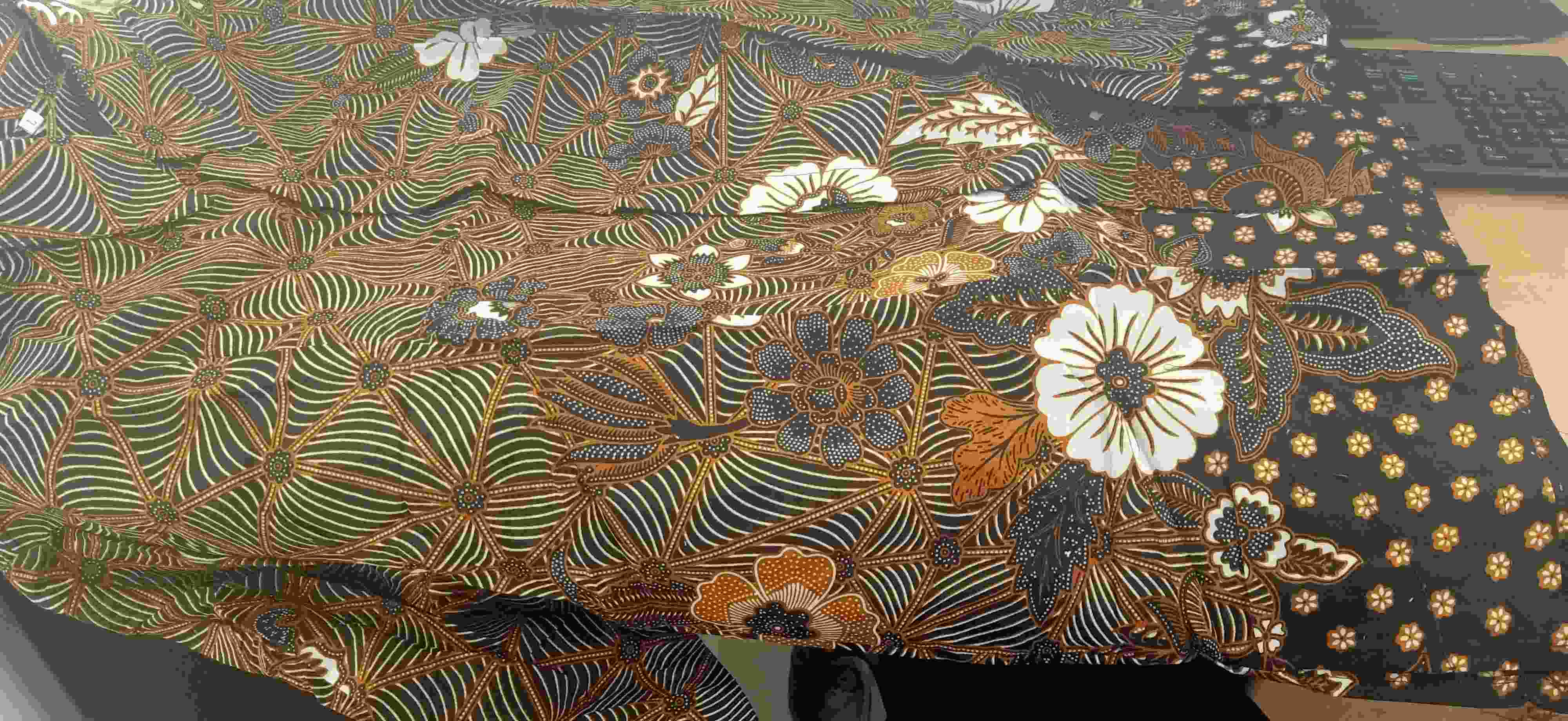 Maura Couple - Sania Ruffle Batik Couple Ori Ndoro Jowi Garansi Termurah Shopee -  Batik Modern Solo