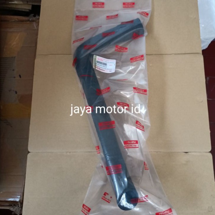 selang radiator bawah Isuzu panther 2.3cc