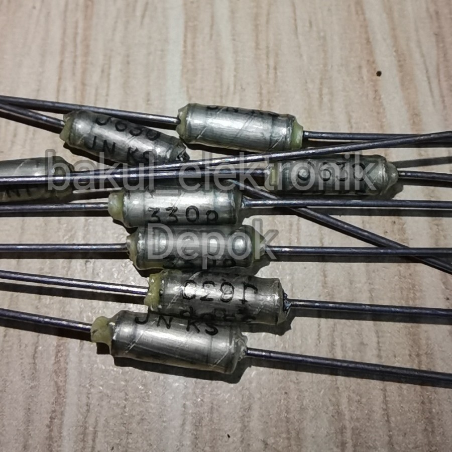 CAPACITOR VINTAGE 330pf 630v