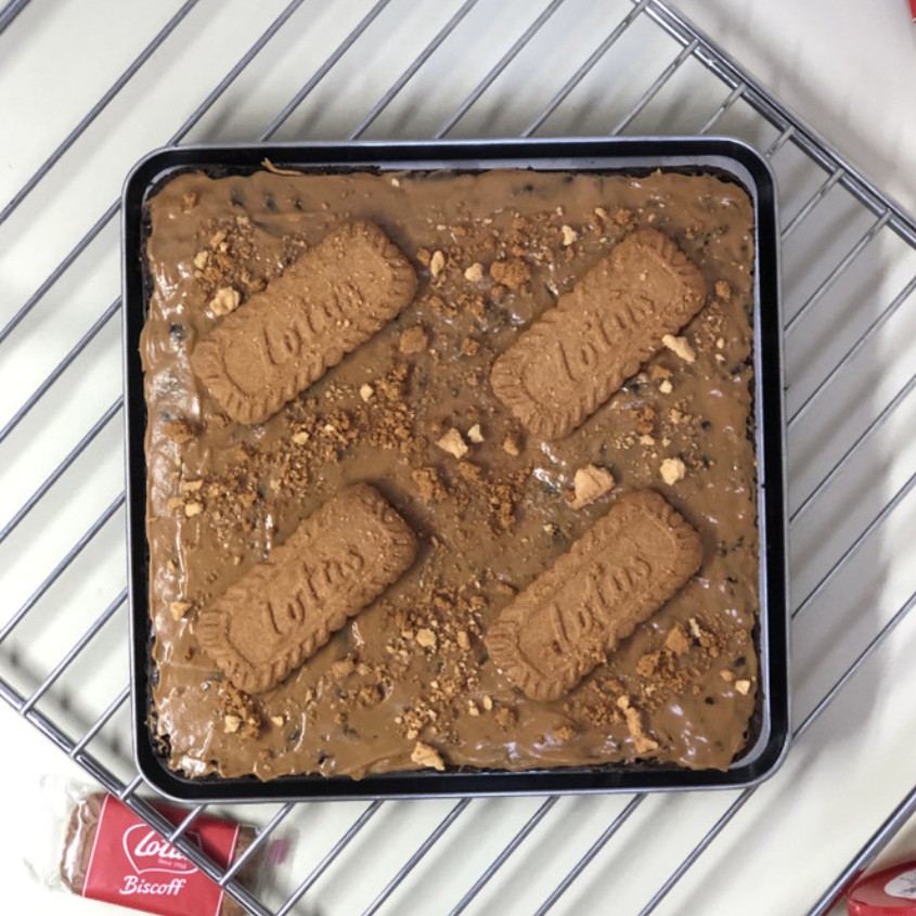 

Lotus Biscoff Brownies (Large / 20 x 20 cm)