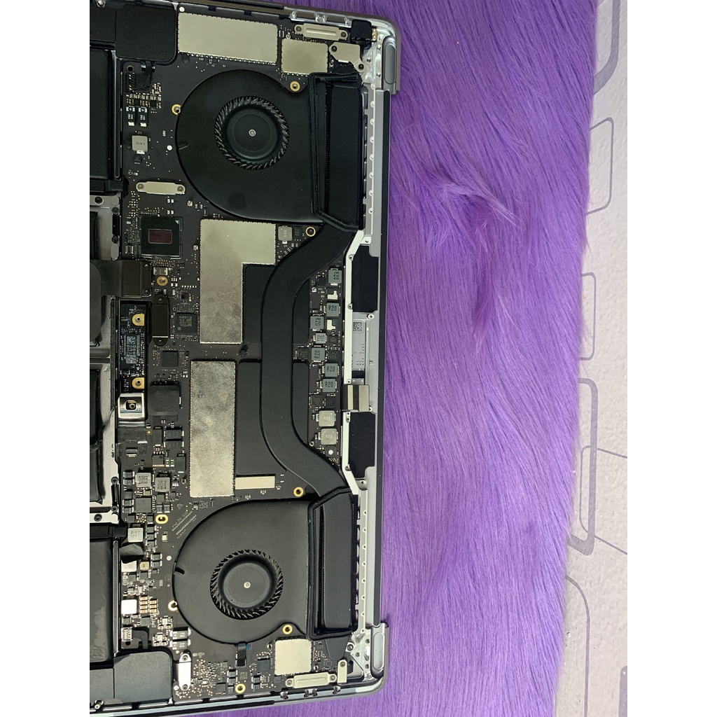 Logic Board MacBook Pro Retina 2016 15in Core i7 A.1707 A.1706 Garansi 1 Bulan