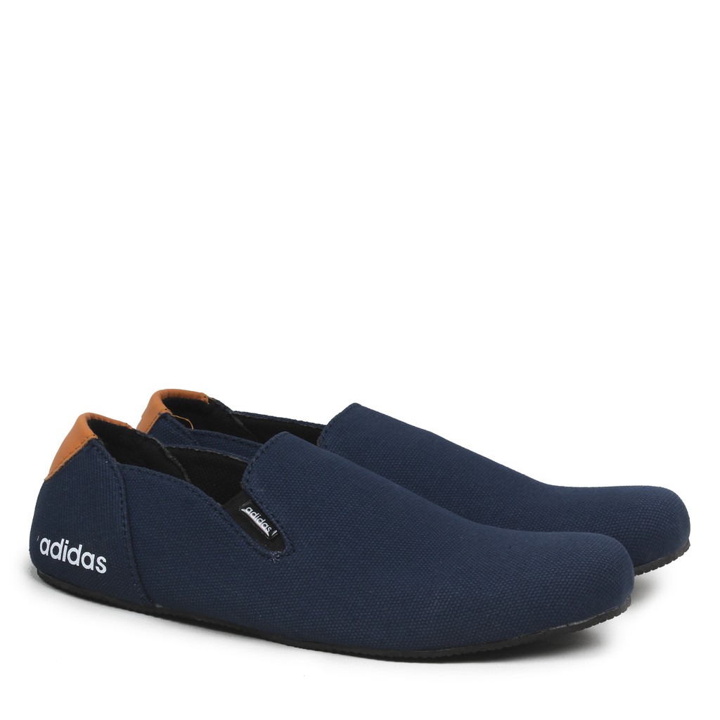 PROMO GILA!!SEPATU PRIA SLIP ON ADIDAS SIMPLE SEPATU KASUAL TERMURAH JALAN SANTAI