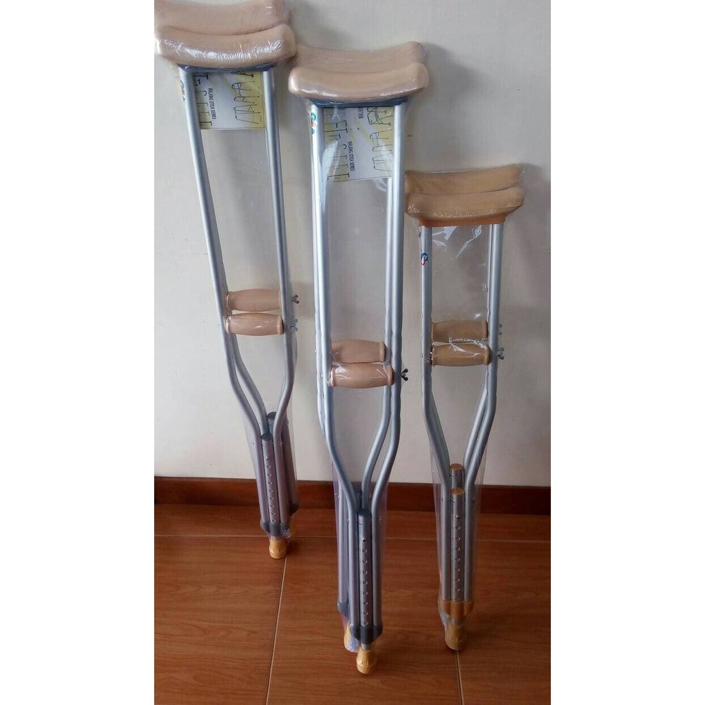 Sella Sepasang Tongkat Ketiak Alat Jalan Kruk Alumunium Anti Karat Crutch