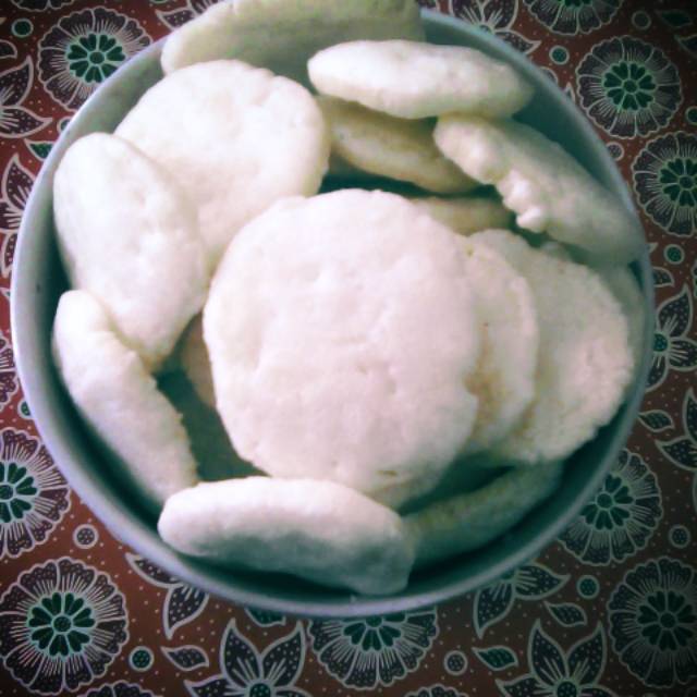 

Kerupuk Kemplang