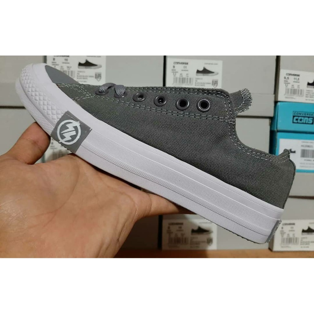 PROMO SEPATU CONVERSE ALL STAR UNDEFEATED CHUCK TAYLOR CT 2 ALLSTAR PETIR ABU-ABU