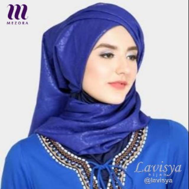 Mezora Indira Scarf Kerudung segi empat