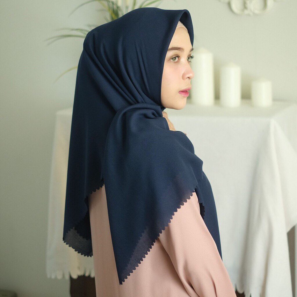 hijab segi 4 bella laser/hijab instan polycottoon lasercut/Khimar instan/jilbab instan/110x110cm-dongker
