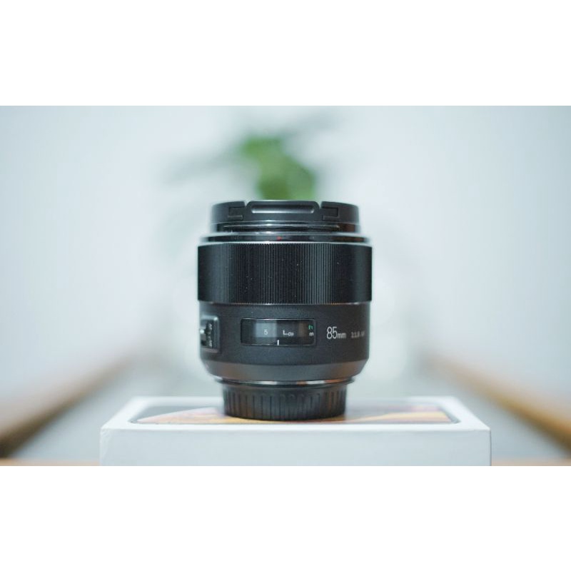 LENSA FIX MEIKE 85MM F 1.8 for Canon SEPERTI BARU