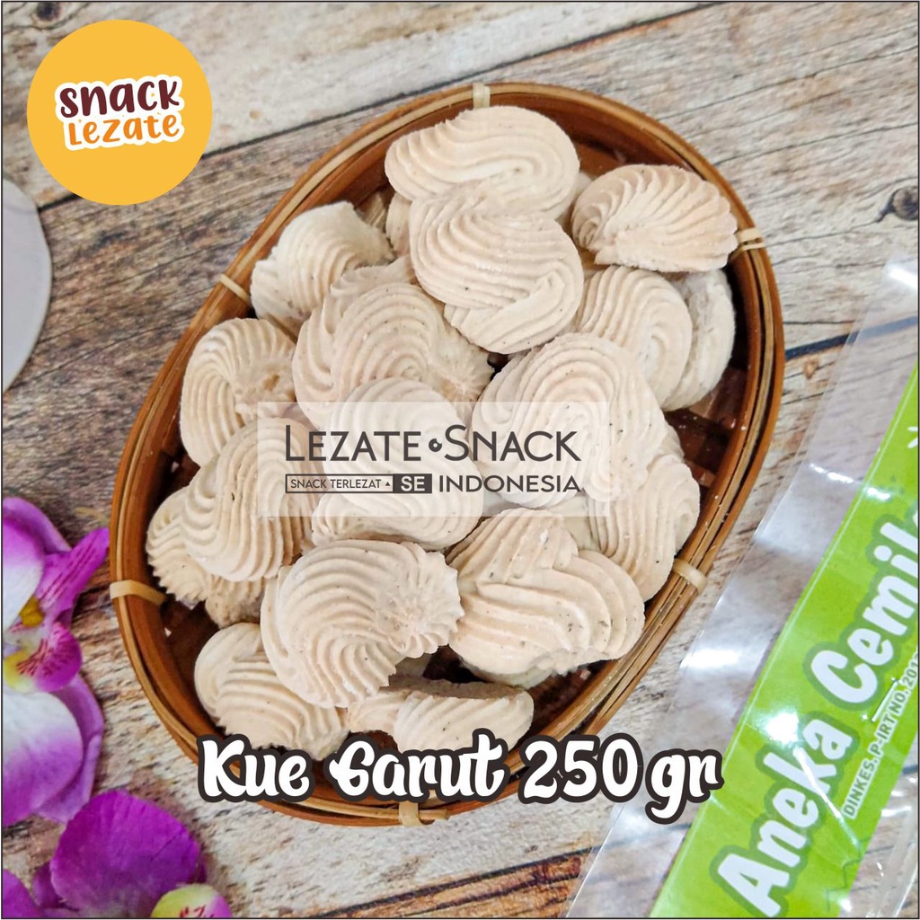 

Sedap Snack - Kue Sagu 250gr Kue Semprit Jadul / Kue Garut / Kue Semprit Murah / Kue Sagu Keju