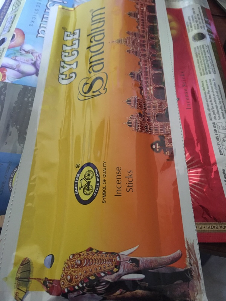 Dupa Hio Cendana Sandalum Renteng Isi 35 Batang By India Cycle