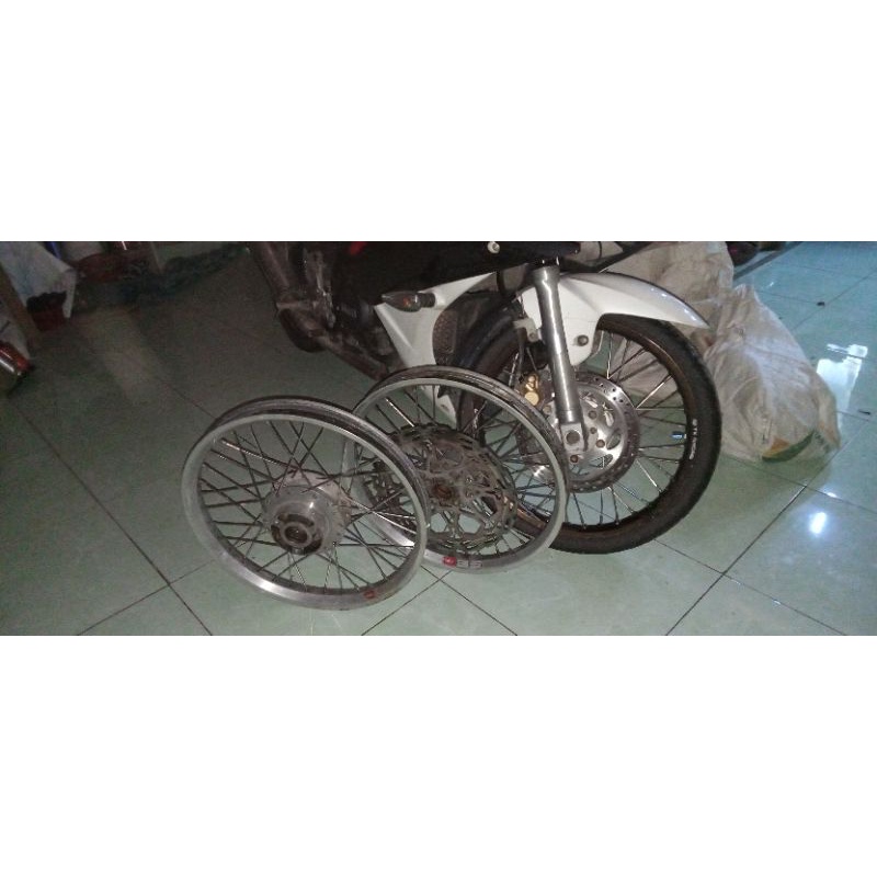 velg jari-jari Satria Fu bekas