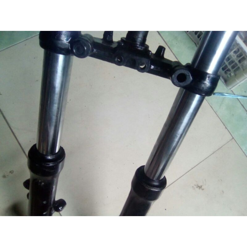 Shock Depan Scorpio Ori Copotan/ Shockbreaker Depan Scorpio / Shock Depan Yamaha Scorpio /Ori Yamaha