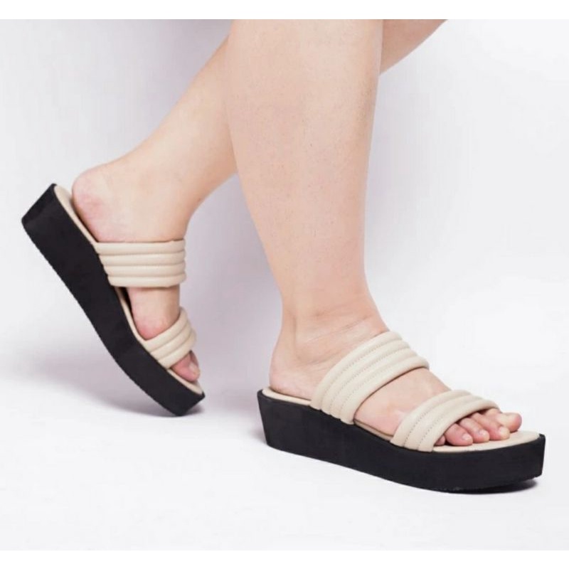 SUZY Wedges Wanita Ukuran Besar 41.45 Sandal Koreaan Style Super JUMBO Empuk Original Abu2 Cantik