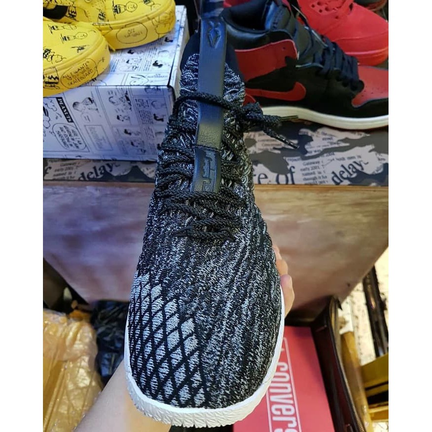 Terbaru  Nike Lebron 15 Ashes Oreo  BNIB  Premium Original   Sepatu Basket Pria