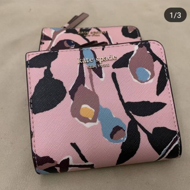 

KS Cameron Small Bifold Paper Rose