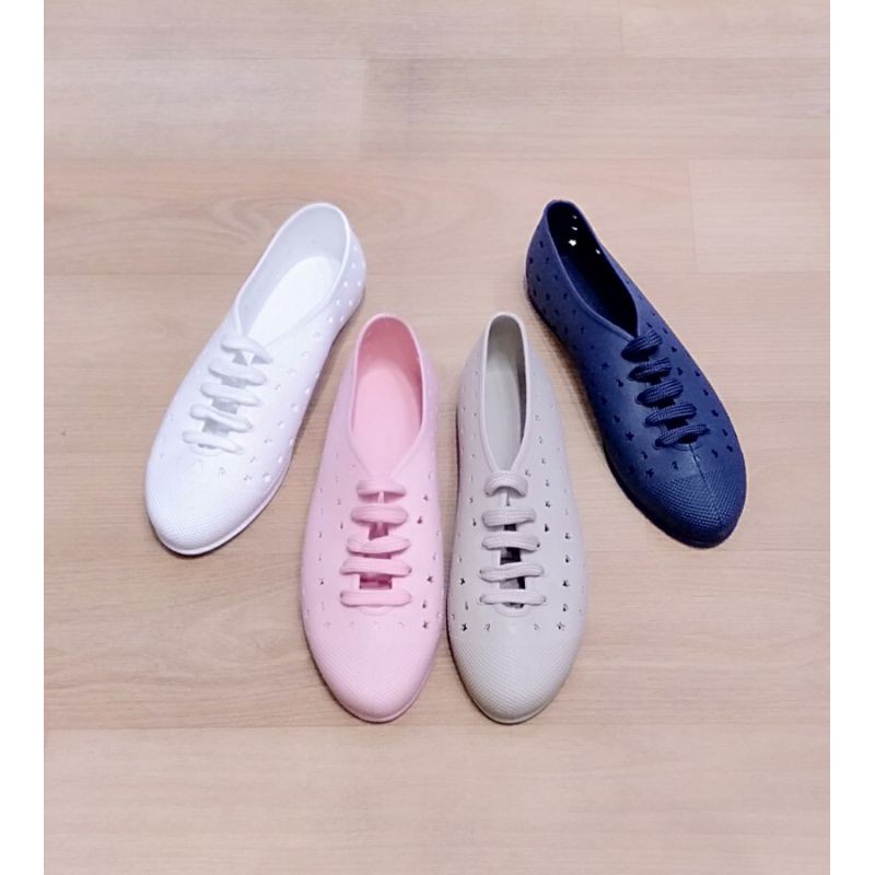 Bata Sepatu Wanita Heart Original Bahan Karet Putih,Pink,Kream,Biru