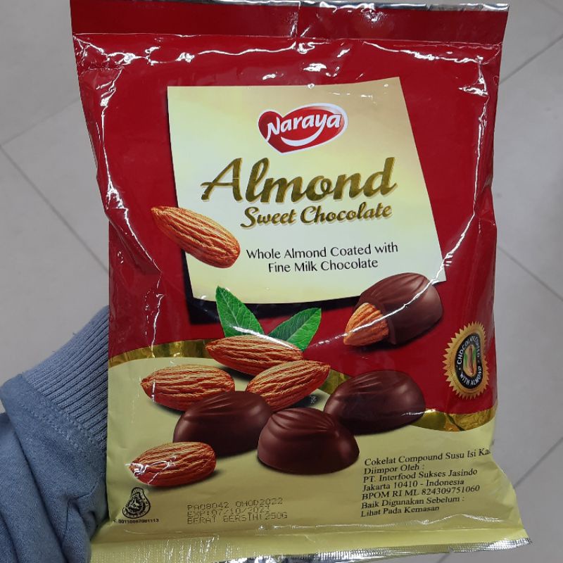 

naraya almond sweet chocolate