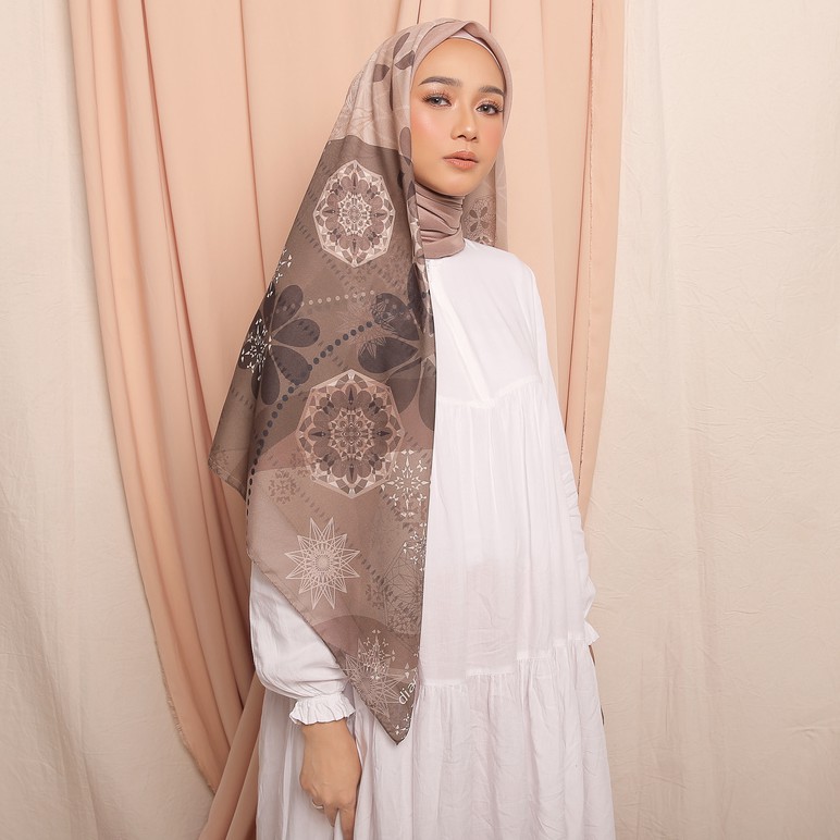 Diario - Kerudung Segi Empat Printing Collection-Marrakech Olive