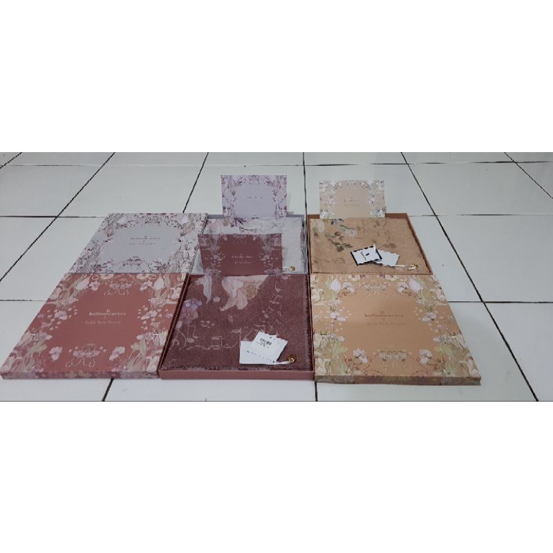 Buttonscarves Nada Series