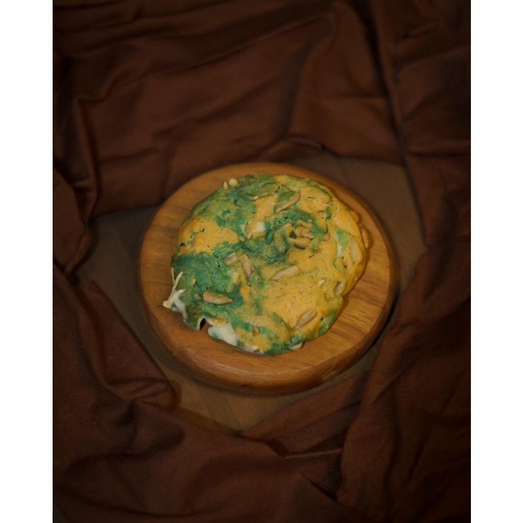 

Love Forest - Butterfly Pea Cookies Stuffed 1.5% Rum Cream
