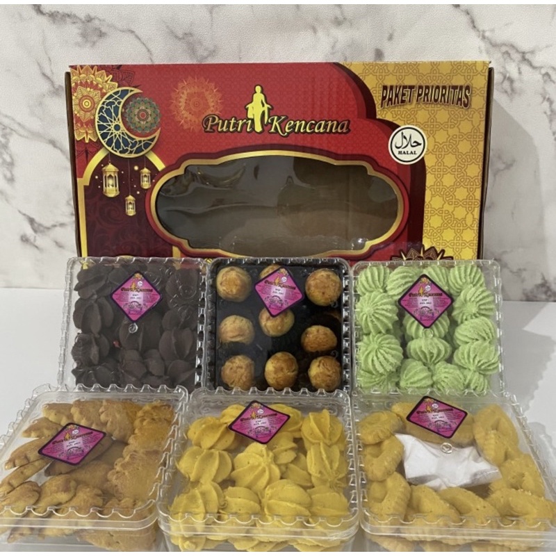 

Paket Kue Kering Hampers Lebaran Merek Putri Kencana Prioritas