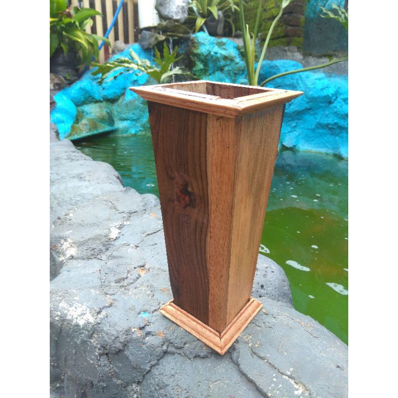 Vas Bunga Unik Kayu Jati Modern