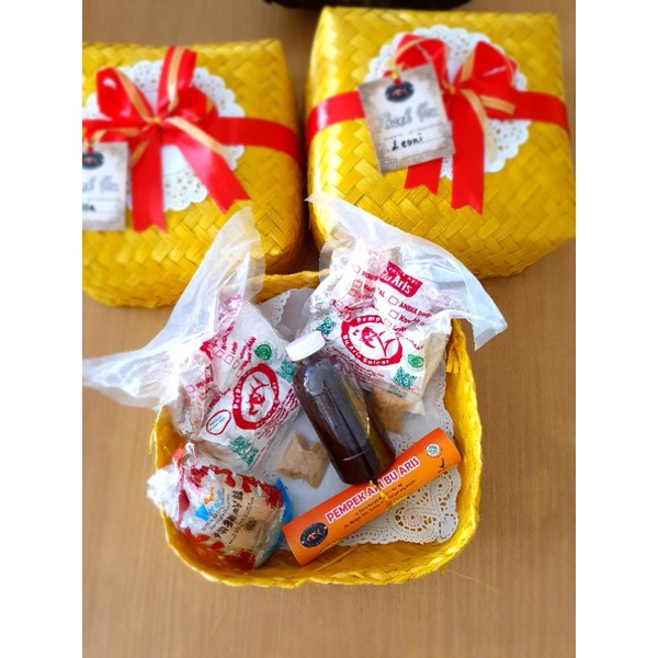 

HAMPERS PEMPEK HADIAH GIFT BOX / PARSEL LEBARAN/ BINGKISAN OLEH - OLEH/ KADO VALENTINE / GIFT IMLEK DLL