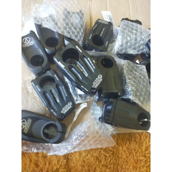 Stem Amoeba Scud hitam